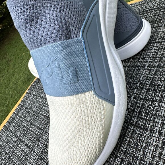 APL TechLoom Bliss Womens Sz: 8.5 Light Blue, periwinkle blue and cream/wh - Picture 4 of 16